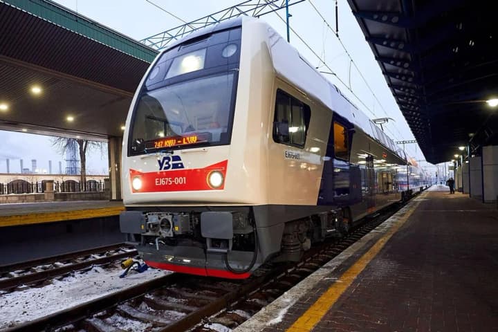 do-velykodnikh-sviat-ukrzaliznytsia-zapustyt-dodatkovyi-reis-kyiv-lutsk-kyiv
