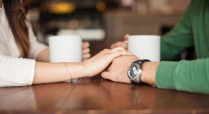 rozmovy-tilky-pro-sebe-ta-kolyshnikh-shcho-naibilshe-dratuie-ukraintsiv-na-pochatku-stosunkiv-opytuvannia