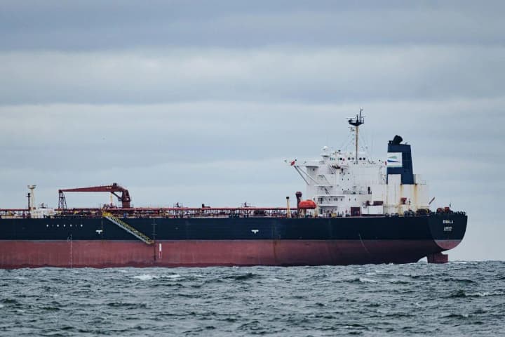 v-estonii-zatrymaly-tanker-tinovoho-flotu-rosii