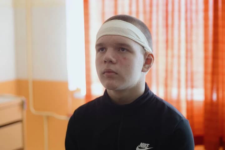 broke-the-bus-window-and-saved-people-what-is-known-about-13-year-old-kyrylo-illyashenko-who-became-a-hero-of-sumy