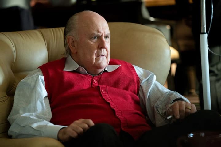 dzhon-lithou-pidtverdyv-shcho-zihraie-albusa-dambldora-u-teleshou-pro-harri-pottera