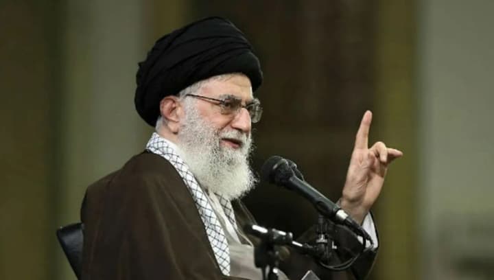 iranian-leader-issues-ultimatum-to-trump-deepening-middle-east-tensions