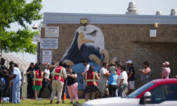 a-suspect-has-been-arrested-in-dallas-in-connection-with-a-school-shooting-that-injured-4-people