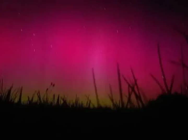 potuzhna-soniachna-buria-vyklykala-pivnichne-siaivo-u-nespodivanykh-mistsiakh-shcho-vidomo