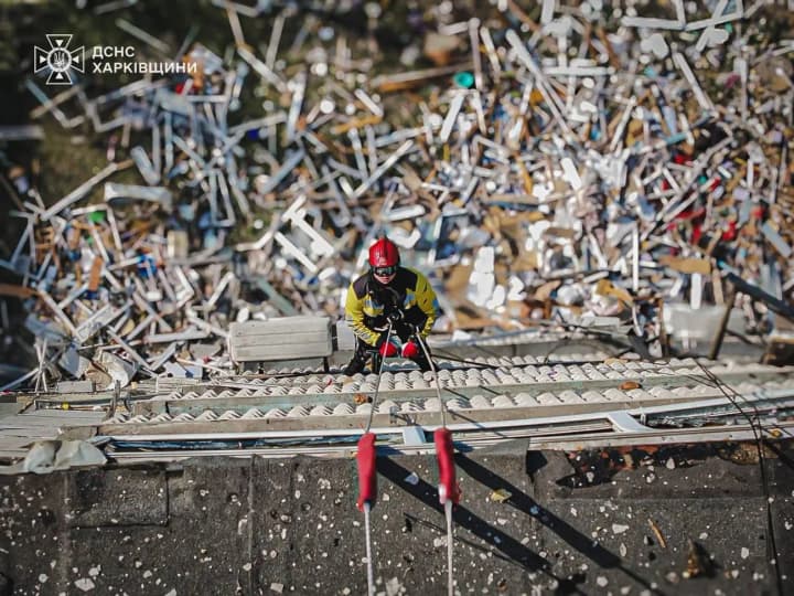 treba-buty-vidvertoiu-svolotoiu-shchob-zavdavaty-takykh-udariv-u-strasnu-piatnytsiu-zelenskyi-pro-ataku-na-kharkiv