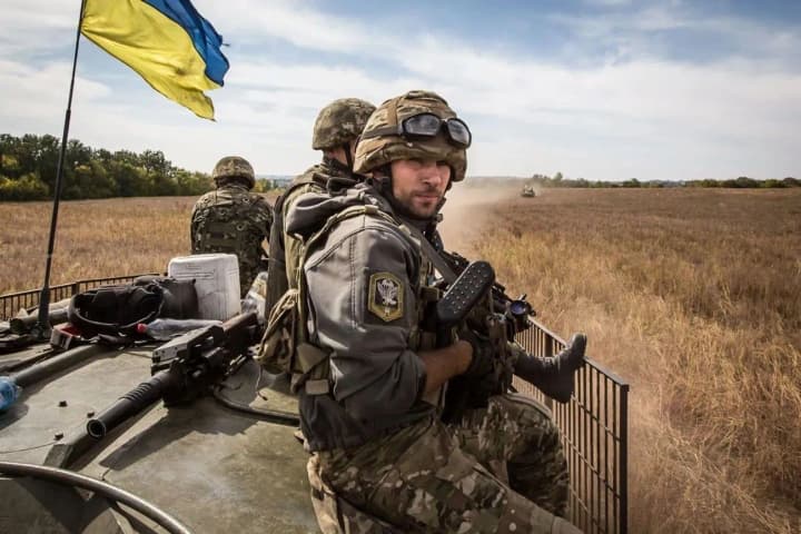 vsu-prodvinulis-vozle-toretska-vrag-imel-uspekhi-na-chetirekh-napravleniyakh-fronta-karti-isw