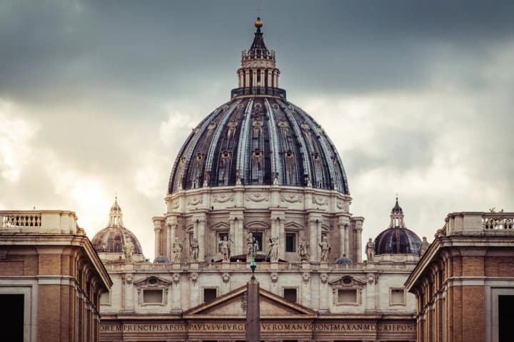 khto-siade-na-sviatyi-prestol-pislia-papy-frantsyska-holovni-pretendenty-ta-pravyla-vyboriv