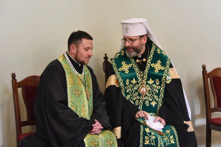sviatoslav-shevchuk-i-mykola-bychok-espert-rozpoviv-chy-ye-shans-v-ukrainskykh-katolytskykh-iierarkhiv-staty-papoiu