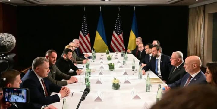 peregovori-v-londone-ob-usloviyakh-prekrashcheniya-ognya-bloomberg-uznal-kogo-otpravyat-ssha