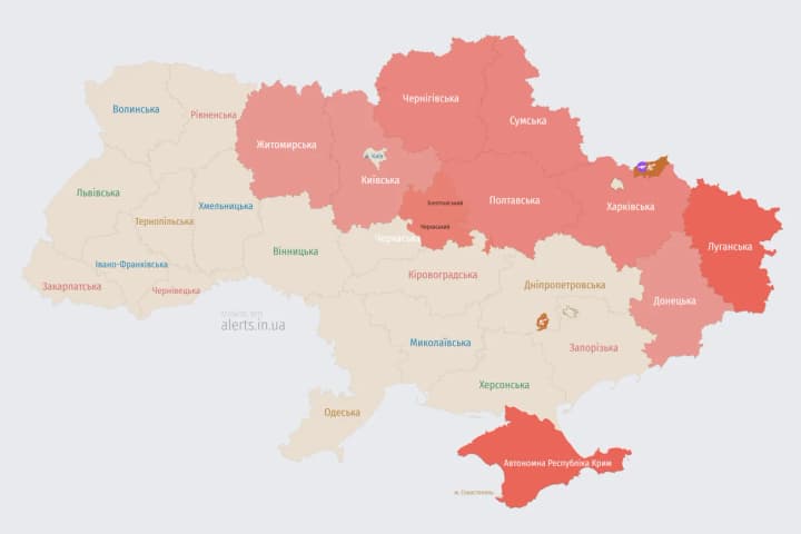 na-kyivshchyni-pratsiuie-ppo-na-tli-zahrozy-vorozhykh-droniv--2