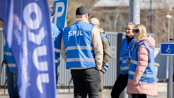 u-finliandii-rozpochavsia-trydennyi-straik-derzhsluzhbovtsiv-vkliuchno-z-politsiieiu