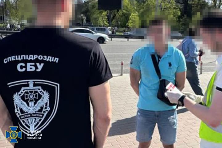 torgoval-razresheniyami-na-zemlyu-v-kieve-razoblachen-chinovnik-kgga