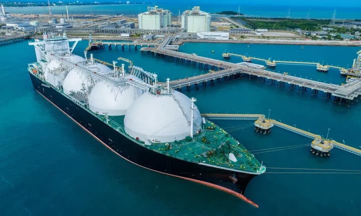 ukraine-has-increased-its-purchases-of-american-lng-in-poland-to-300-million-cubic-meters-naftogaz