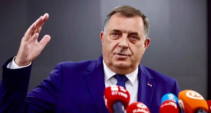 law-enforcement-officers-in-bosnia-and-herzegovina-unsuccessfully-attempted-to-arrest-the-leader-of-the-republika-srpska-milorad-dodik
