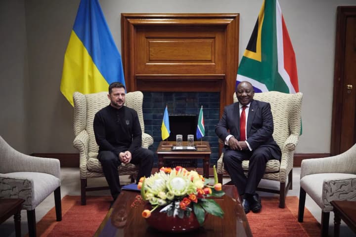 zelenskii-peredal-ramafose-spisok-400-ukrainskikh-detei-nasilno-vivezennikh-v-rossiyu