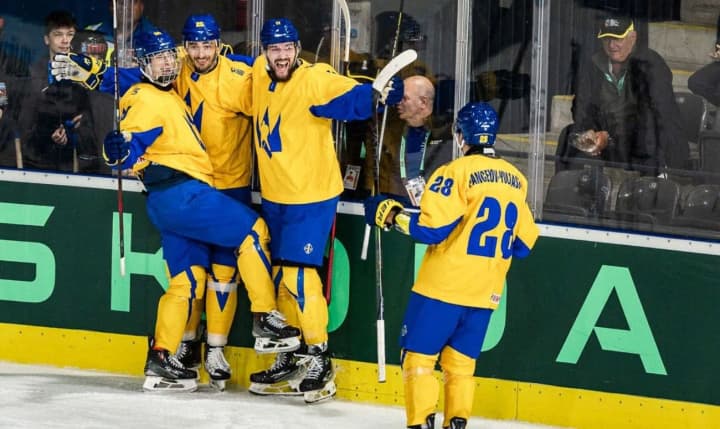 ukraina-odolela-italiyu-na-chempionate-mira-po-khokkeyu-v-ruminii