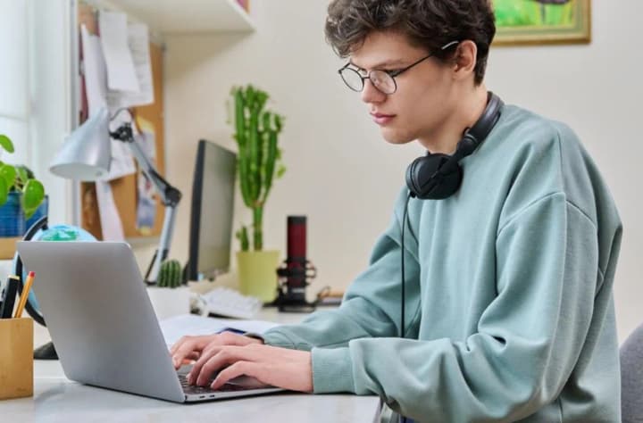 v-ukraini-kozhen-druhyi-abituriient-zareiestruvavsia-na-nmt-cherez-diiu