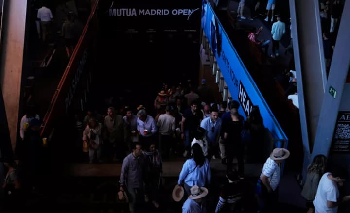 ispaniya-obyavila-chrezvichainoe-polozhenie-iz-za-masshtabnogo-otklyucheniya-elektroenergii