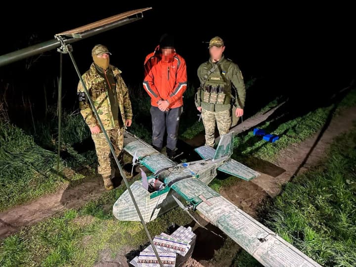 in-volyn-a-man-was-detained-who-tried-to-smuggle-cigarettes-to-poland-by-drone