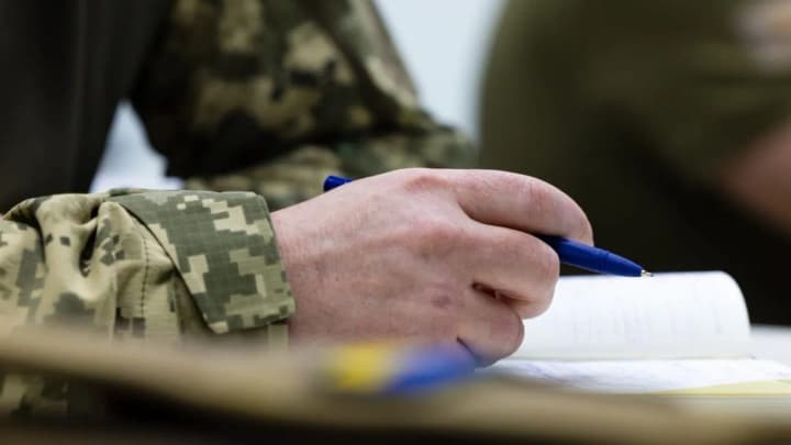 sklasty-zapovit-abo-dovirenist-bez-notariusa-u-miniust-roziasnyly-detali-dlia-viiskovosluzhbovtsiv