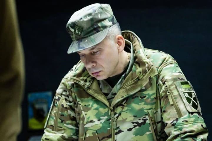 voroh-popry-zaiavy-pro-prypynennia-vohniu-zbilshyv-intensyvnist-boiv-namahaietsia-vyity-na-adminkordon-dnipropetrovshchyny-syrskyi