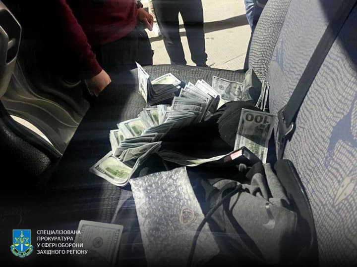 9-thousand-dollars-for-transfer-to-the-eu-a-carrier-of-evaders-was-exposed-in-lviv-region