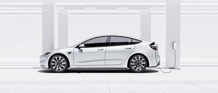 europeans-continue-to-shun-tesla-sales-plummeted-in-april