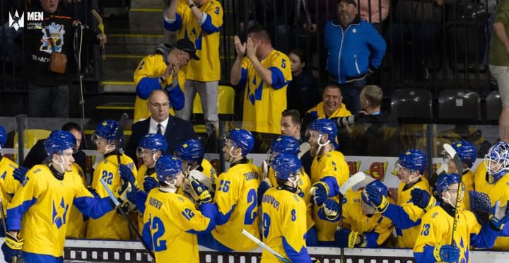 khokei-ukraina-zihraie-z-yaponiieiu-vyrishalnyi-match-na-chs-za-vykhid-v-elitnyi-dyvizion