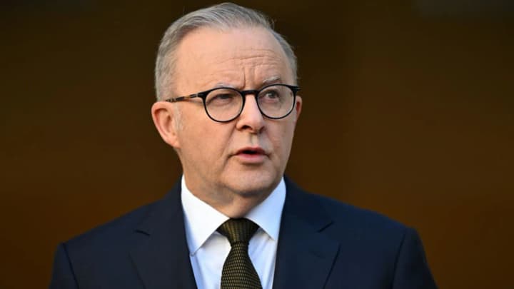 vybory-v-avstralii-premier-albanizi-pereobravsia-na-posadu-a-yoho-partiia-zdobuvaie-bilshist-u-parlamenti