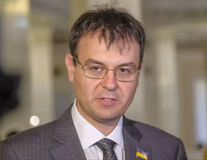 zakonoproiekt-hetmantseva-mozhe-staty-shtuchnoiu-pereponoiu-na-shliakhu-ukrainy-do-yes-politoloh