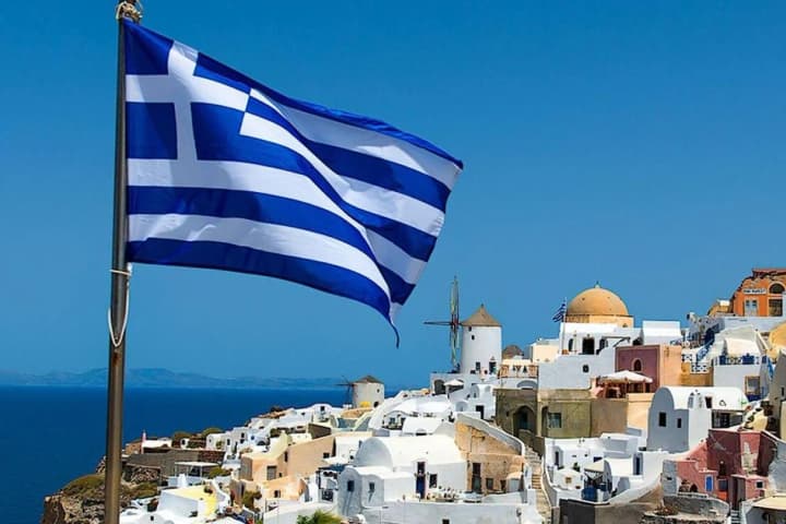 greece-becomes-first-eu-country-to-introduce-13-hour-working-day-for-private-sector-politico