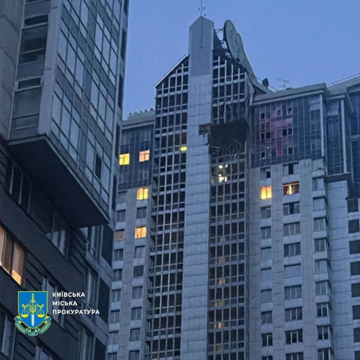 already-7-injured-due-to-the-massive-russian-attack-on-kyiv-new-footage-of-the-consequences