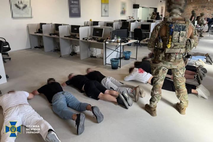 a-call-center-that-defrauded-eu-citizens-of-uah-2-million-was-exposed-in-zakarpattia-sbu