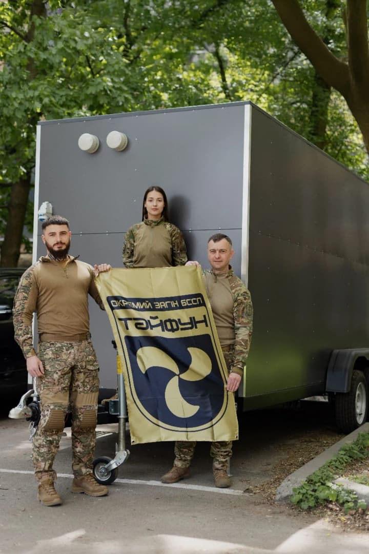 national-guardsmen-from-the-typhoon-unit-received-a-mobile-workshop-for-fpv-drones-from-the-dobrodiy-charity-exchange