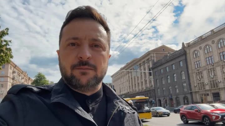 zelensky-on-the-eve-of-moscows-may-9-celebrations-there-will-be-a-parade-of-cynicism