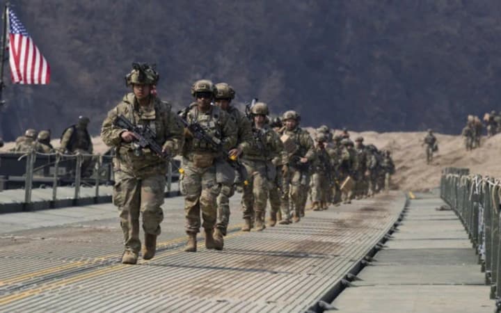 minoborony-ssha-rozpochynaie-nehaine-zvilnennia-transhendernykh-viiskovykh