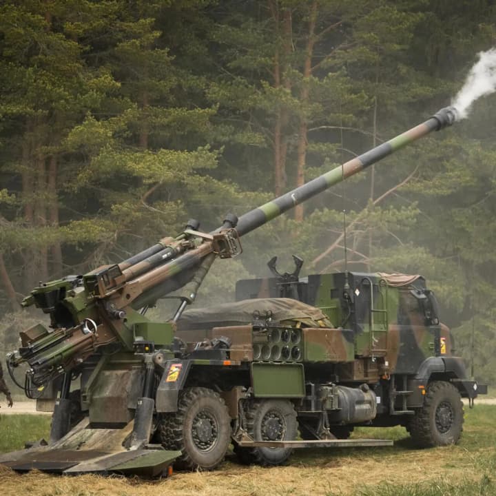 france-will-use-frozen-russian-assets-to-finance-the-maintenance-of-caesar-guns-in-ukraine-media