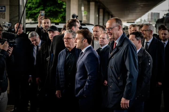 posol-ochikuie-shcho-merts-poobitsiaie-ukraini-novi-postavky-zbroi-pid-chas-vizytu