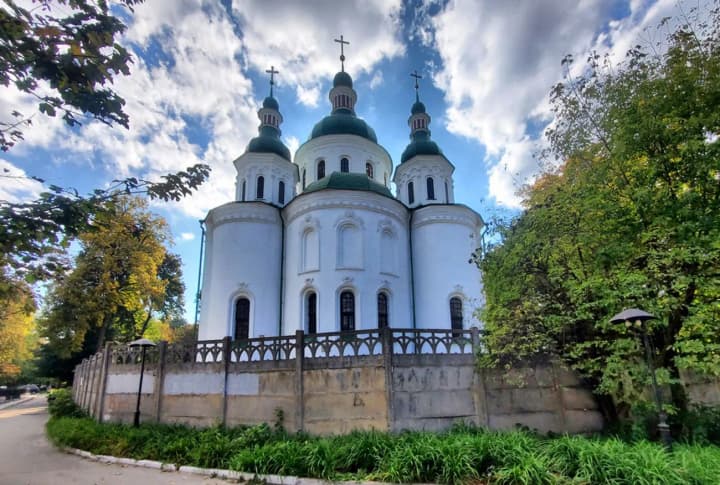 vpershe-za-desiatylittia-u-kyrylivskii-tserkvi-lunatyme-molytva-ukrainskoiu-movoiu