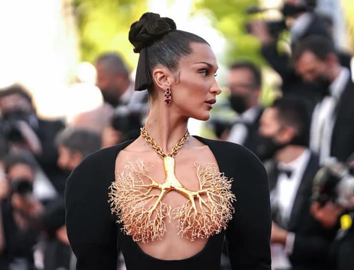 kannskyi-kinofestyval-zaboronyv-oholennia-na-chervonii-dorizhtsi