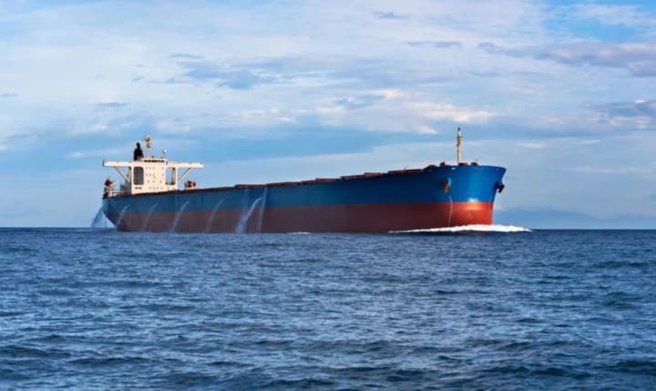 vozmozhnost-nalozheniya-ukrainoi-sanktsii-na-tenevoi-flot-rf-rada-prinyala-za-osnovu-zakonoproekt