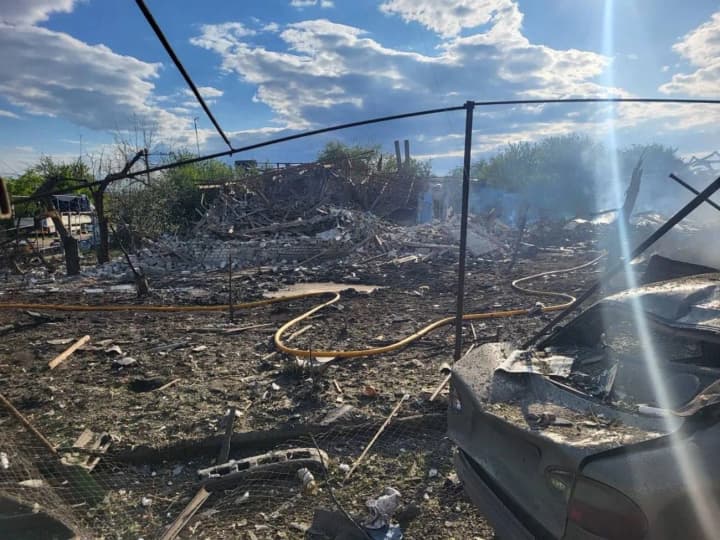 the-occupiers-dropped-three-cabs-on-a-village-in-the-kupyan-district-ova