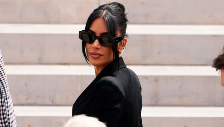 kim-kardashian-ziavylas-na-sudovomu-zasidanni-u-paryzhi-u-diamantakh-na-miliony-dolariv