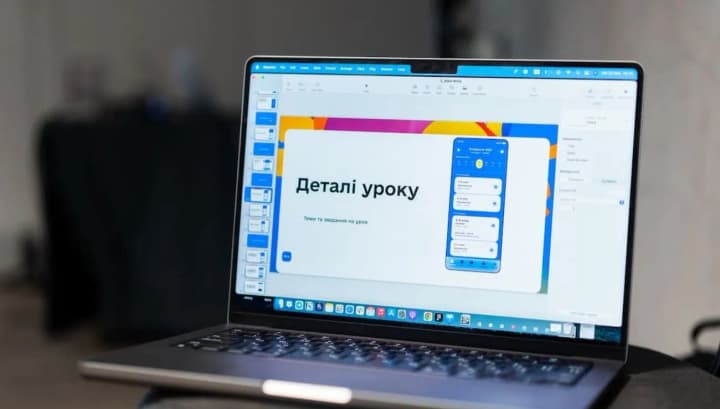 bez-bumazhnoi-byurokratii-no-s-vnimaniem-k-uchenikam-500-shkol-uzhe-v-ekosisteme-mriya-soobshchili-v-mintsifri