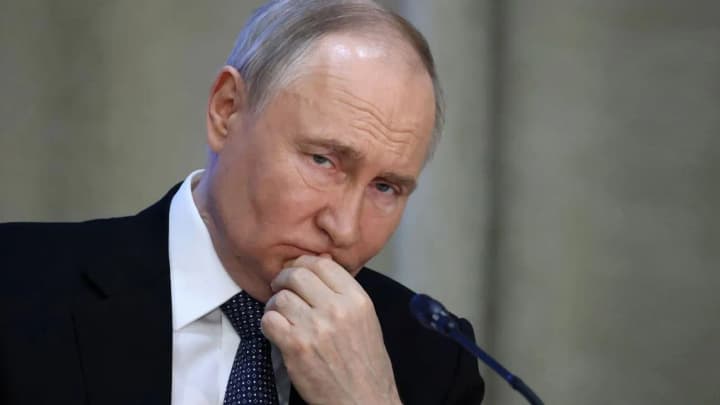 putin-ne-bratyme-uchasti-u-perehovorakh-z-ukrainoiu-v-stambuli-pieskov