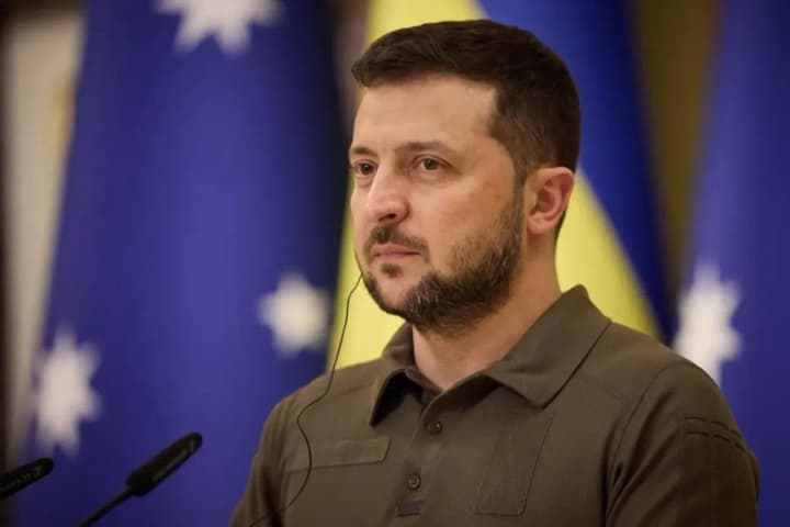zelenskyi-pro-mozhlyvu-zustrich-z-putinym-my-ne-mozhemo-bihaty-po-svitu-i-shukaty-liudynu