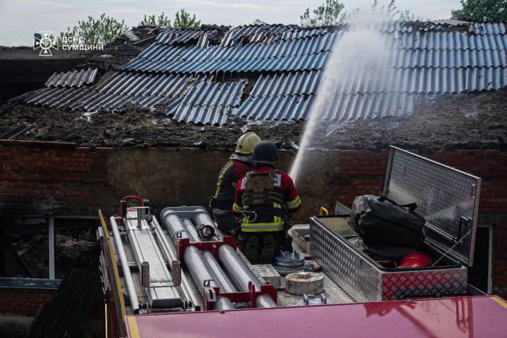 in-sumy-region-a-fire-was-extinguished-for-12-hours-after-a-russian-strike-debris-removal-is-ongoing