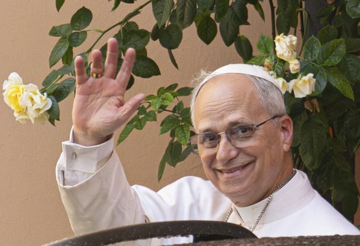 papa-lev-xiv-pryiniav-hlavu-uhkts-ta-zaklykav-do-myru-v-ukraini