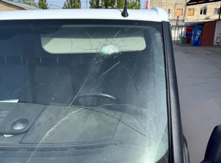 in-kherson-employees-of-the-mba-came-under-fire-one-man-was-injured