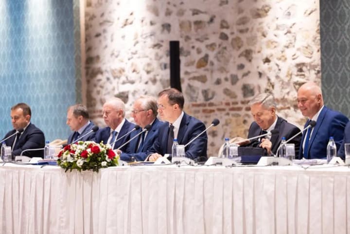 delegatsiya-rf-ne-imela-polnomochii-dlya-vazhnikh-reshenii-oni-ne-gotovi-prinyat-nichego-znachimogo-dlya-prekrashcheniya-voini-cnn